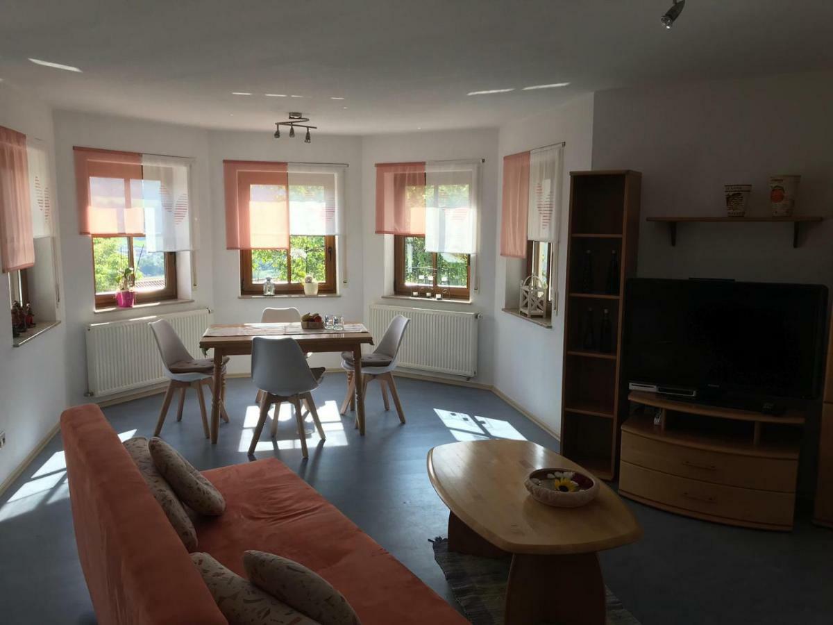 Zollern-Alb Aktiv Apartment อัลบ์ชตัดท์ ภายนอก รูปภาพ